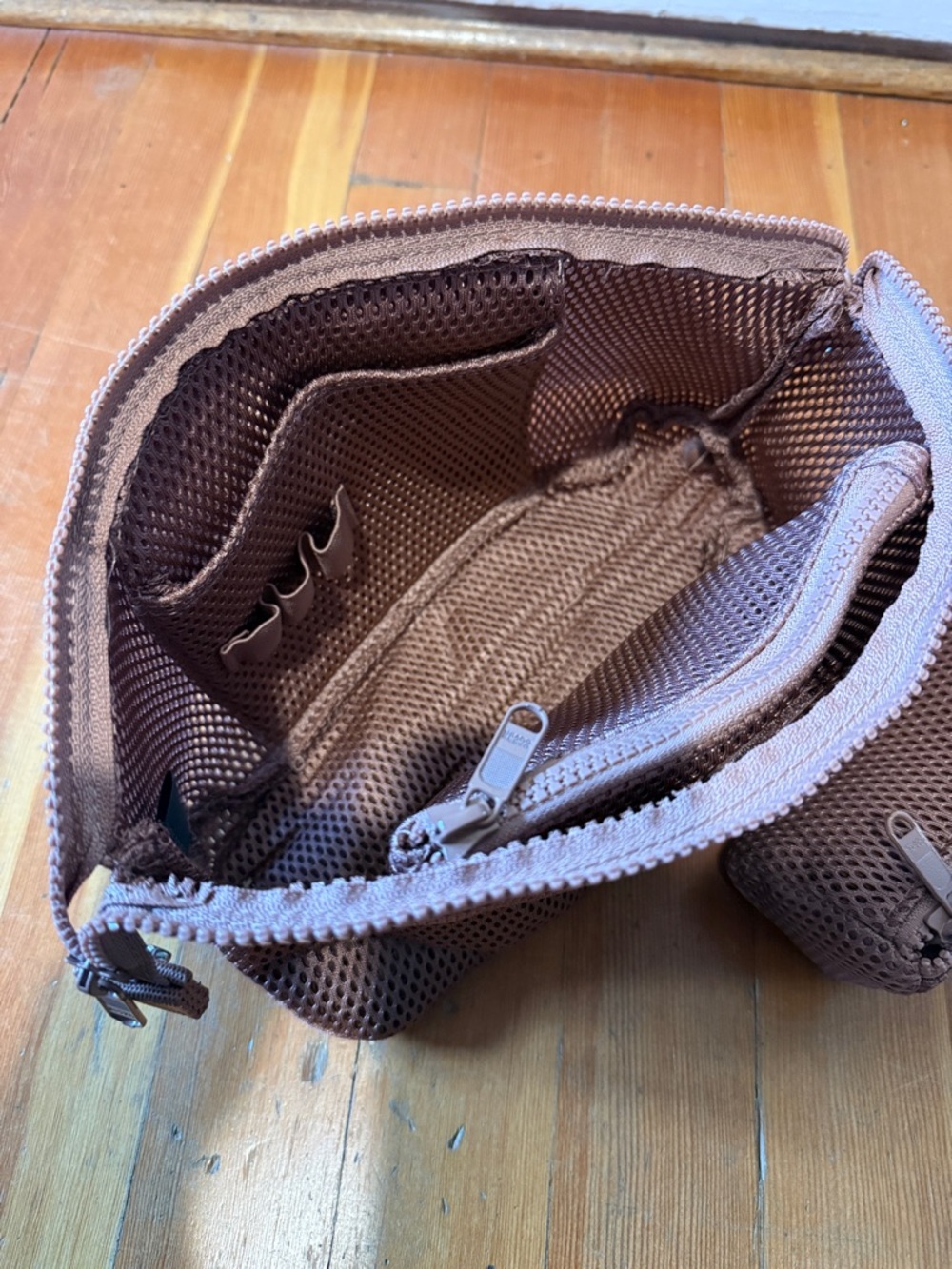 Dagne Dover Mesh Cosmetic Pouch Set in Brown and Cream - Picture 5 of 8